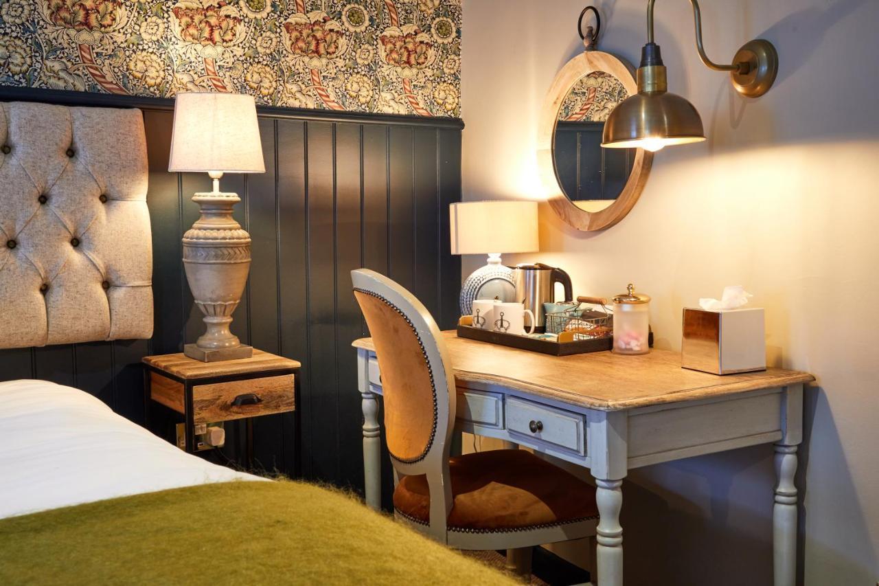 The Fleece At Cirencester Kültér fotó A room at the hotel